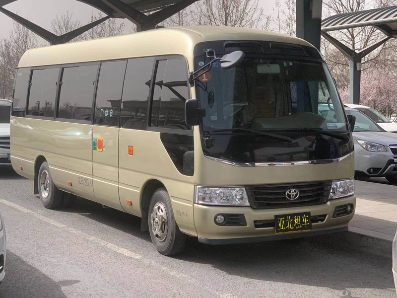 豐田考斯特助力融創(chuàng  )城開(kāi)業(yè)在即，期待